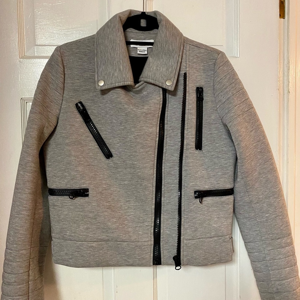 Glamorous Gray Bomber Jacket with Black Accents
